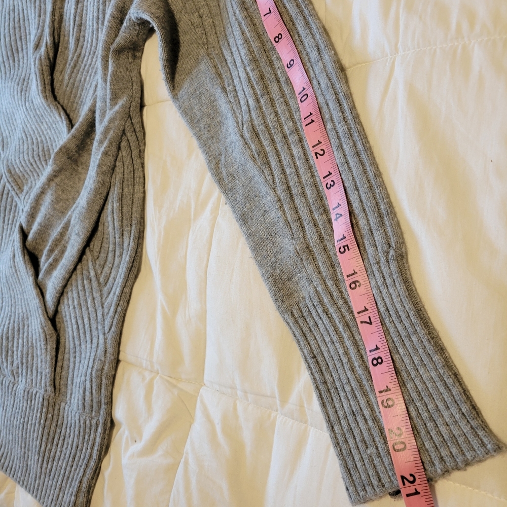 Rag & Bone women's gray Wool Dale Merino long-sleeved Sweater size medium - Picture 7 of 16